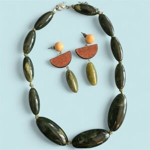 Elegant Green and Brown Jewelry Set
